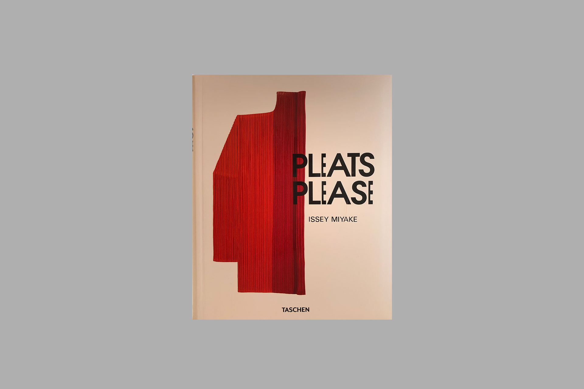 アート・デザイン・音楽 PLEATS PLEASE ISSEY MIYAKE TASCHEN 書籍『ISSEY MIYAKE 三宅一生』刊行記念展が六本木で、「リズム